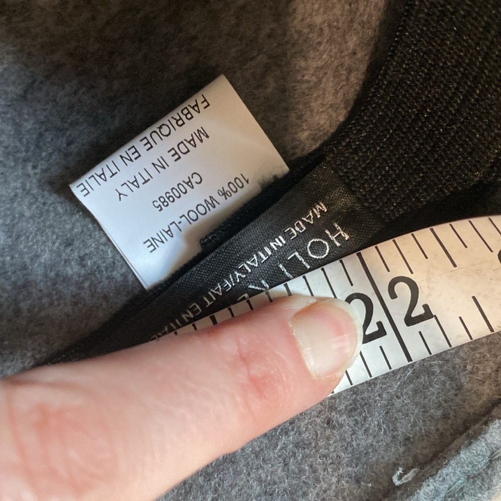 Holt Renfrew Grey Wool Cloche Hat with Black Beads Made in Italy - Picture 12 of 14